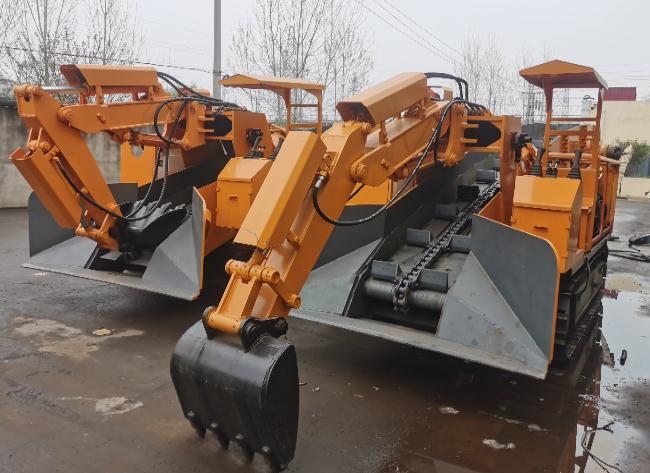 跟著帥龍機電一起看看履帶扒渣機的這2個優點！