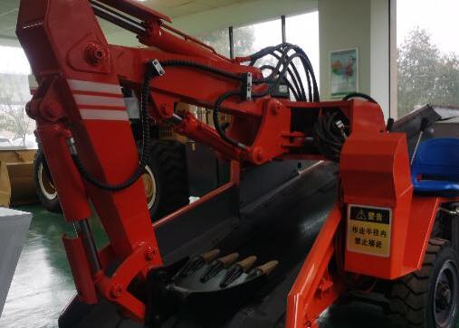 扒渣機(jī)作業(yè)時(shí)，出現(xiàn)什么情況必須停機(jī)呢？